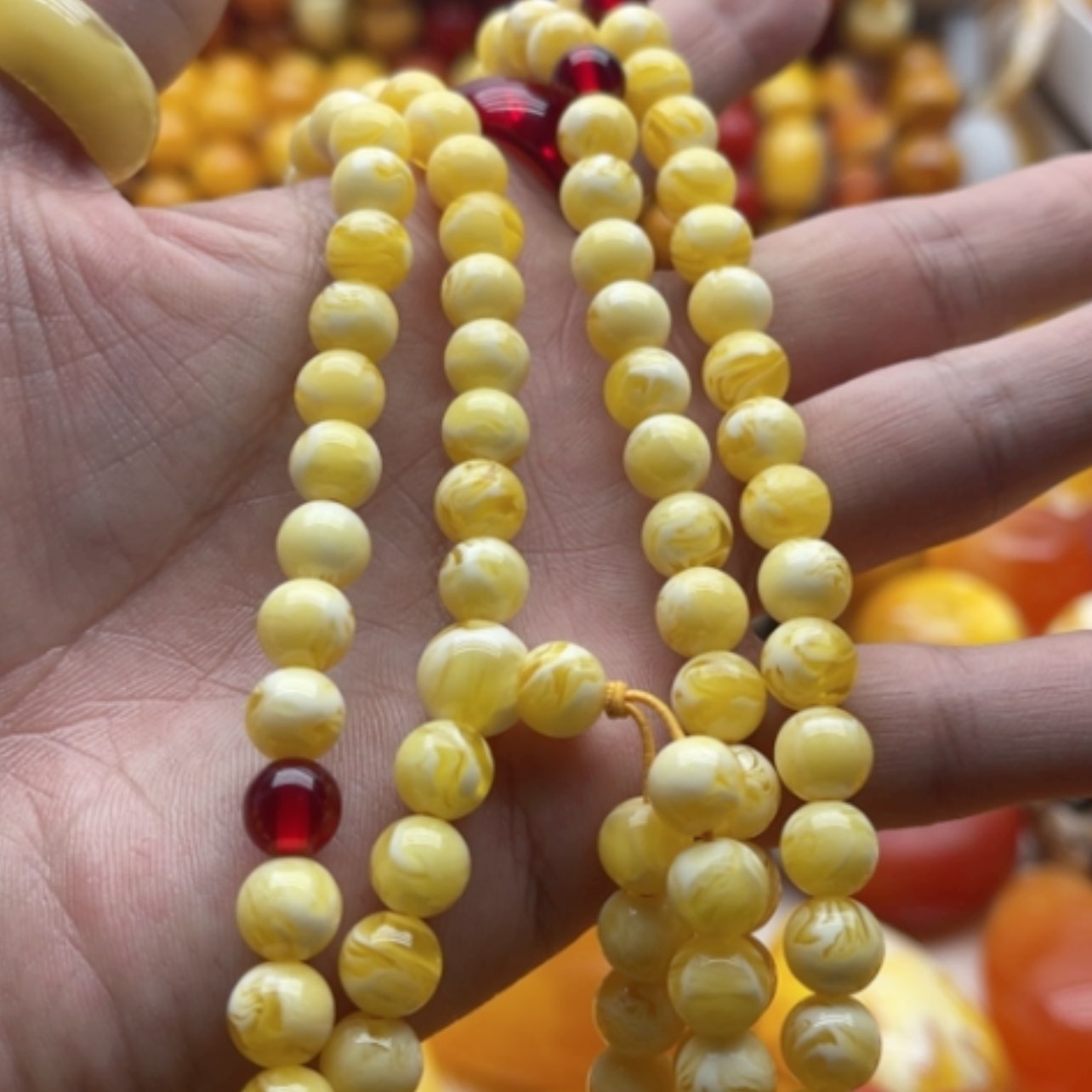 【闪购商品】树脂制品玫**藤手串卡八108珠