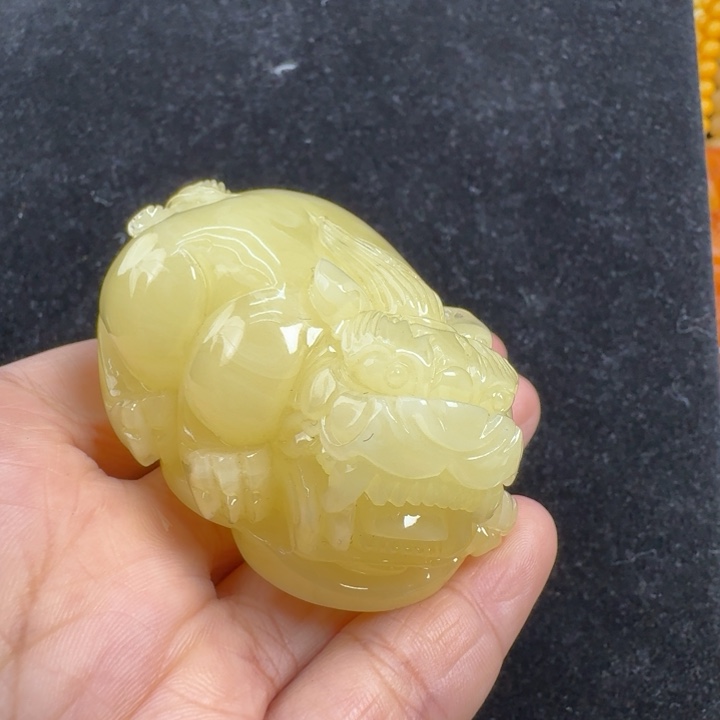 蜜蜡珠宝奇石未镶嵌