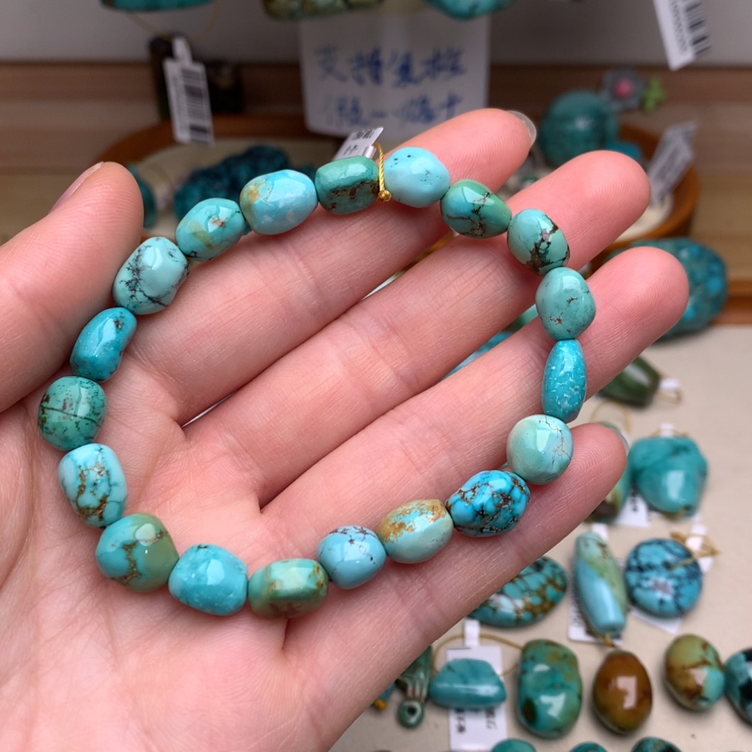 绿松石未镶嵌珠宝奇石