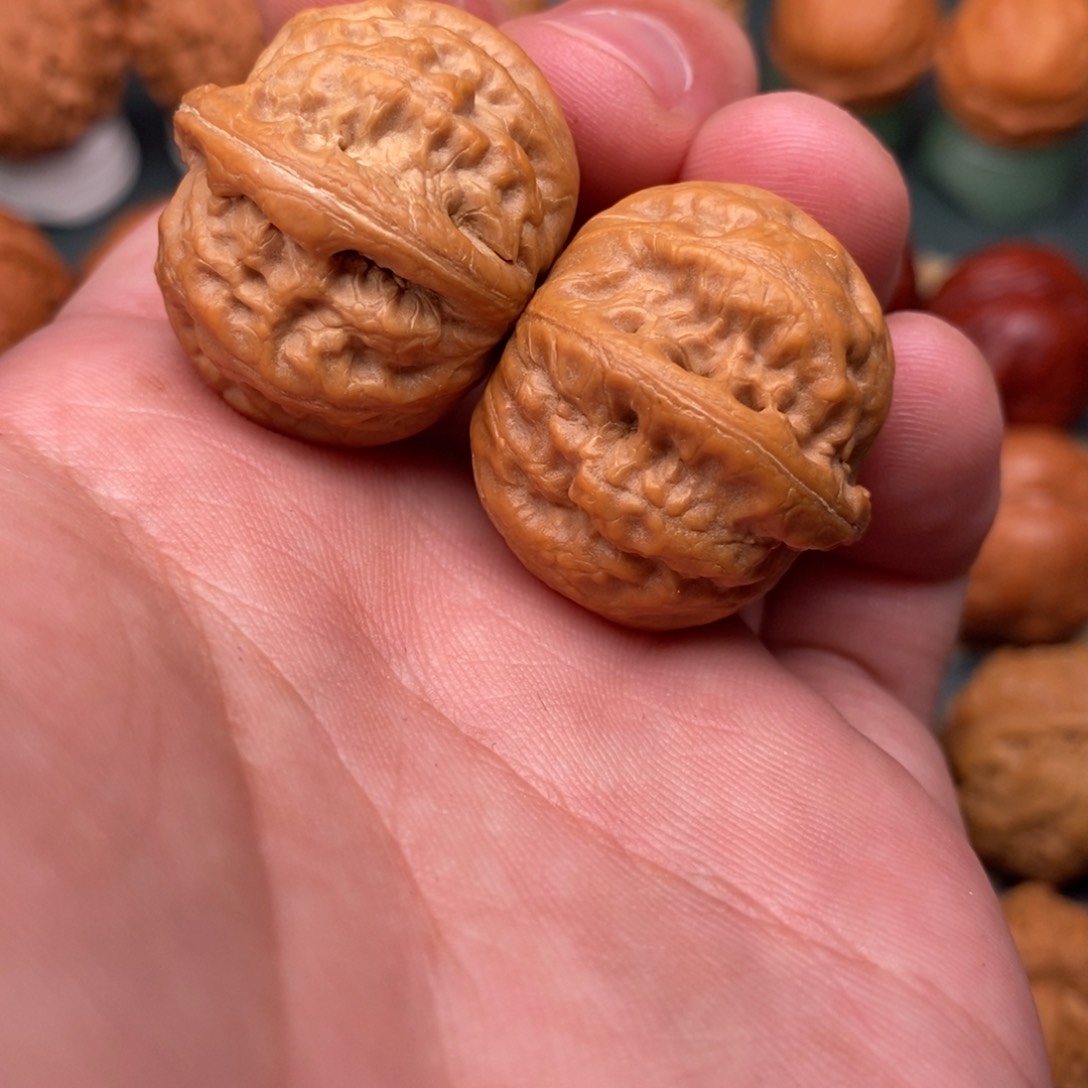 文玩核桃把件玉石方尊