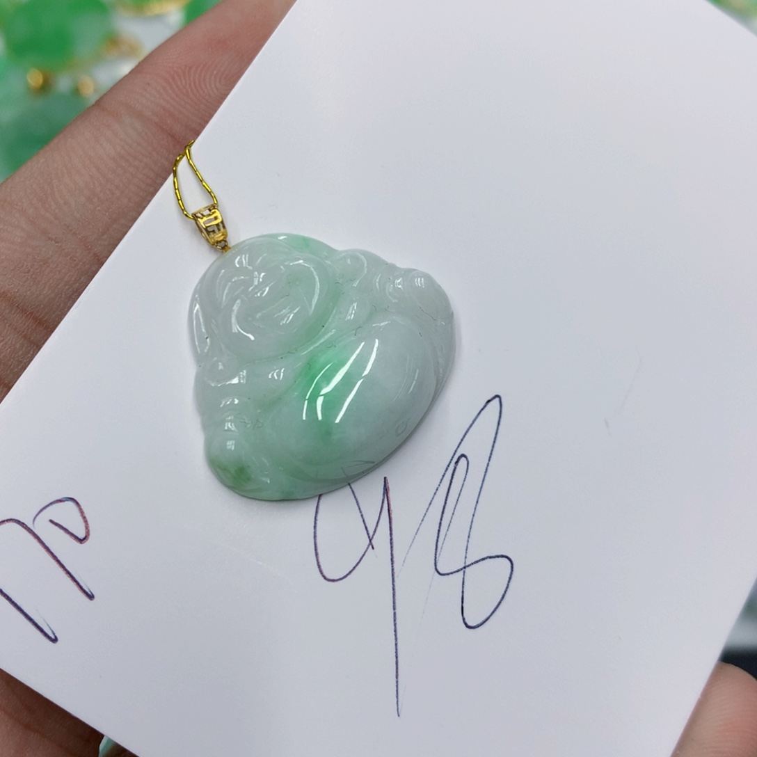 翡翠颈饰18K金镶嵌翡翠