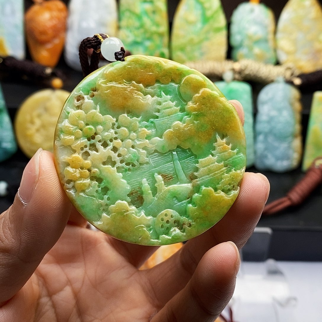 颈饰未镶嵌翡翠翡翠A货一物一证