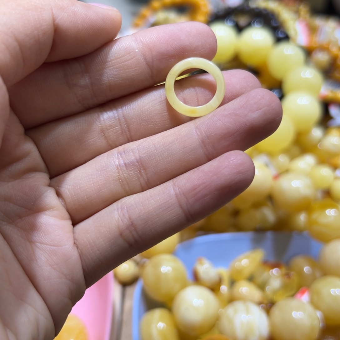 琥珀珠宝奇石未镶嵌