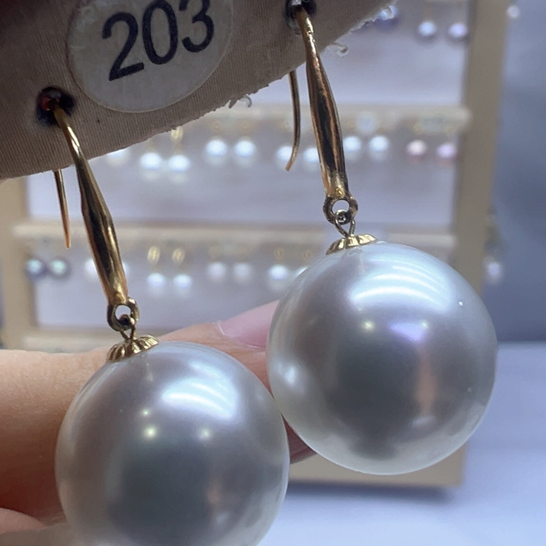 18K金镶嵌淡水珍珠耳饰