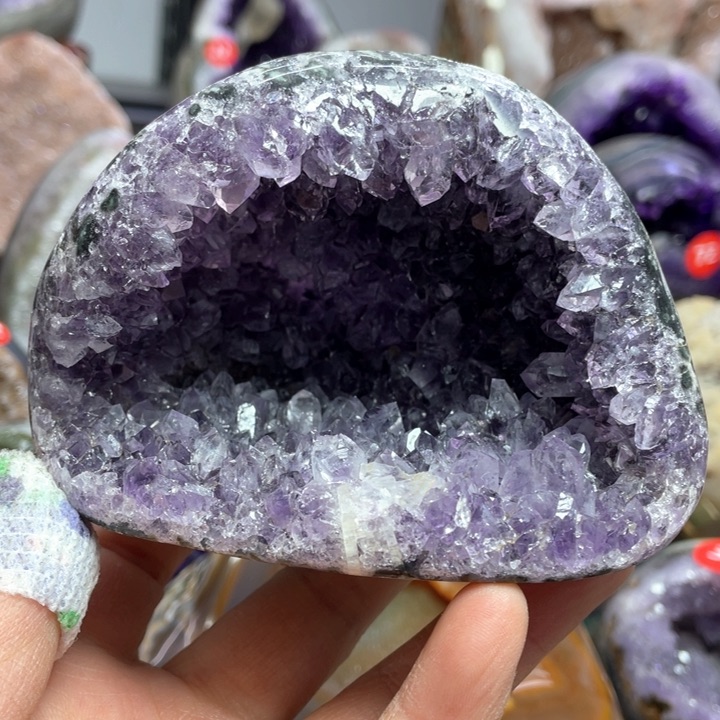 水晶摆件未镶嵌捡漏