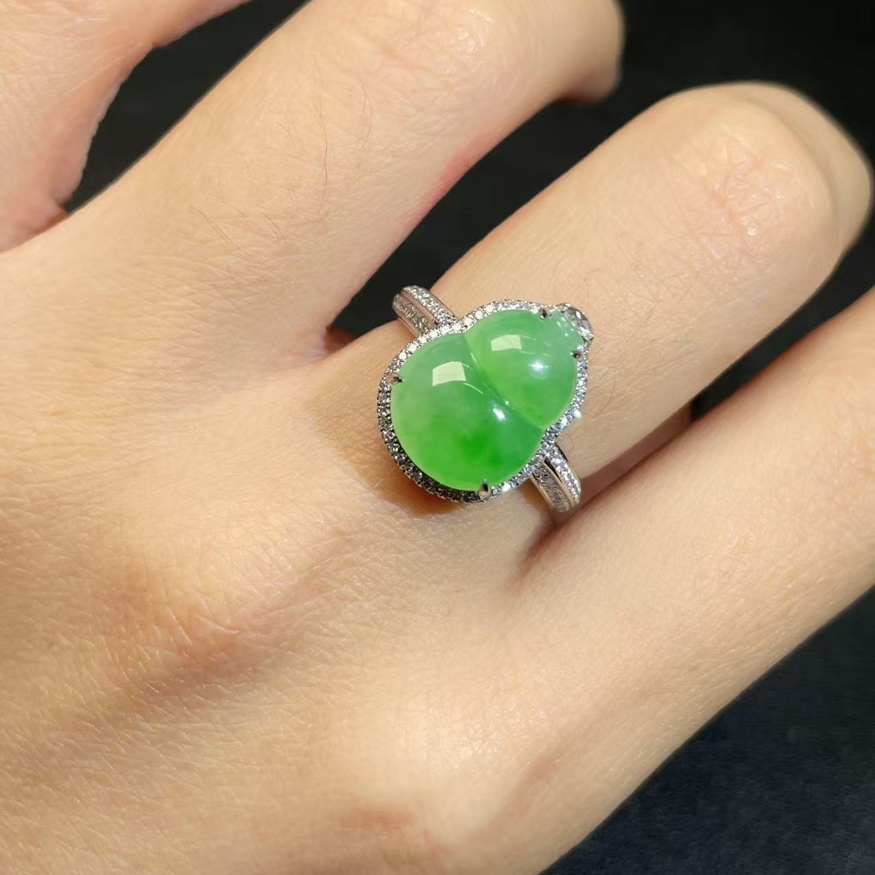 缅甸A货翡翠南非真钻18K金葫芦戒指