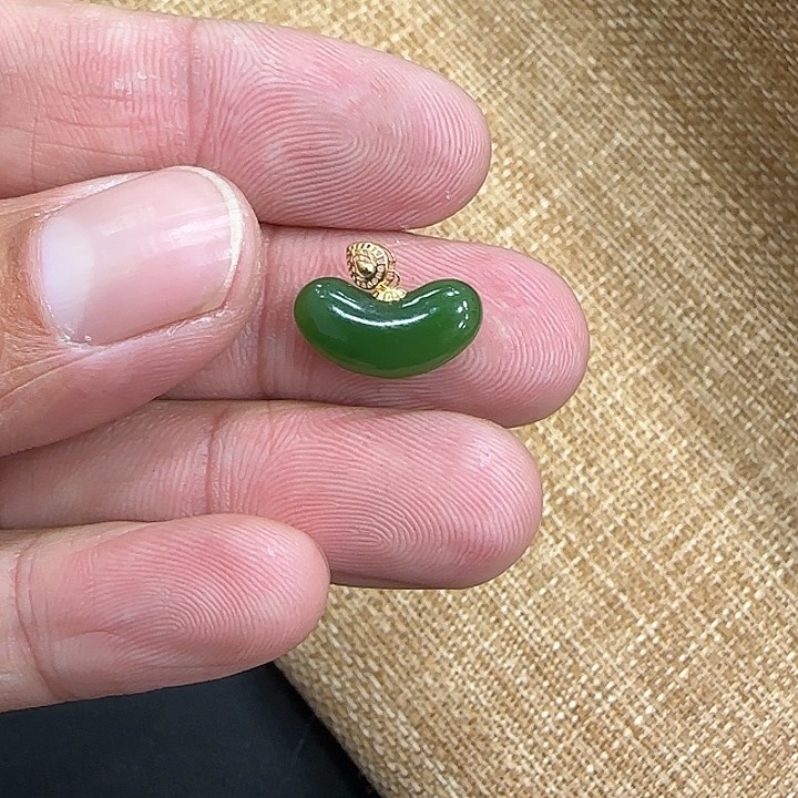 和田玉（碧玉）颈饰18K金镶嵌