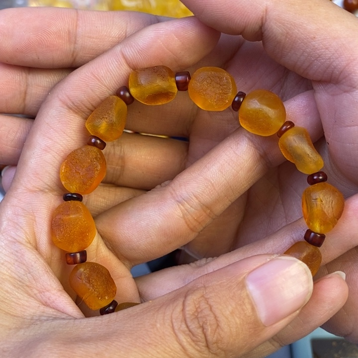 琥珀珠宝奇石未镶嵌