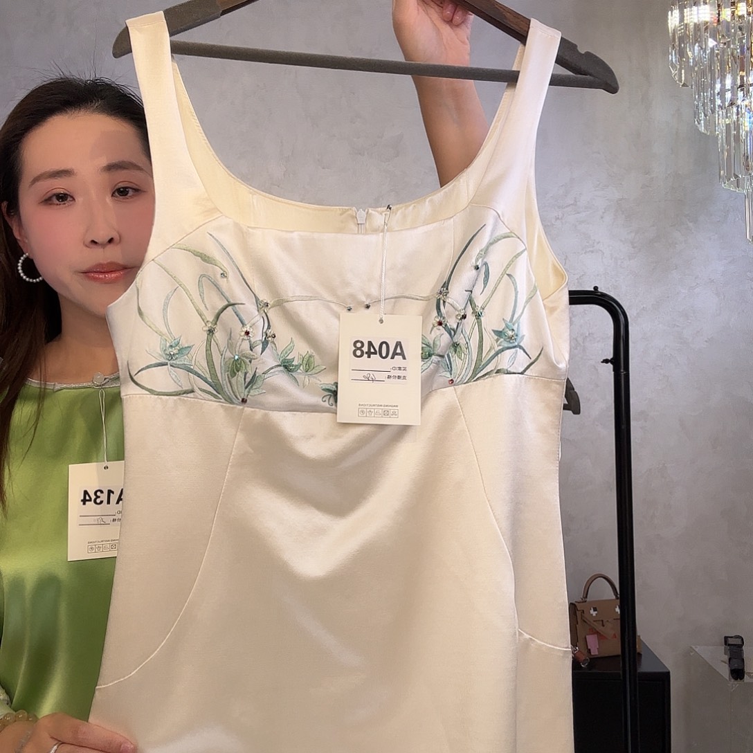 丝毛苏绣吊带裙048