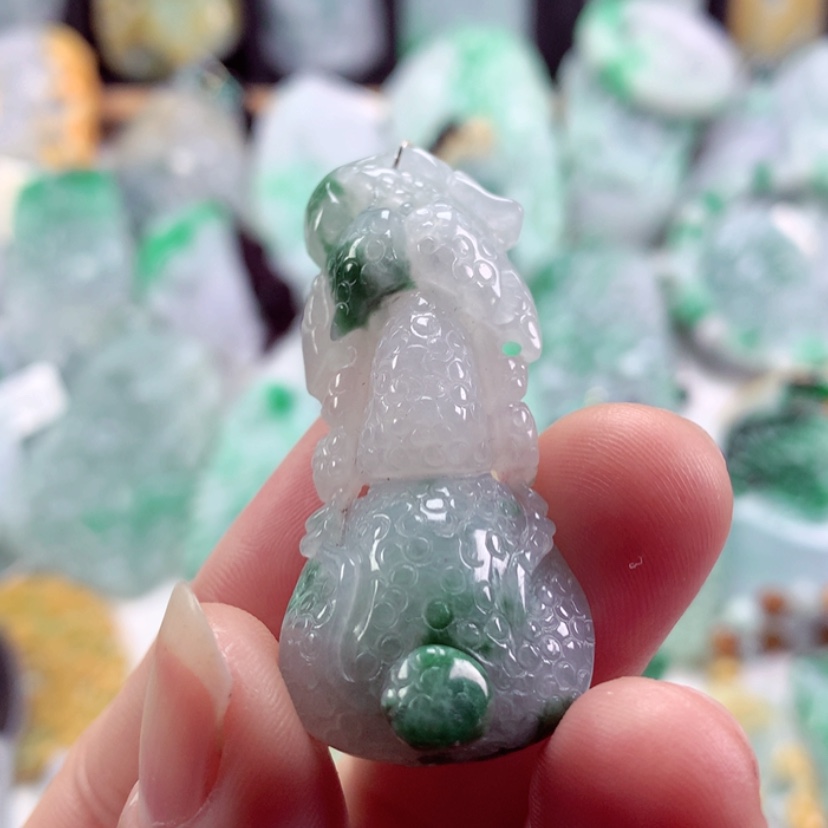 【闪购商品】翡翠吊坠(不含链)未镶嵌