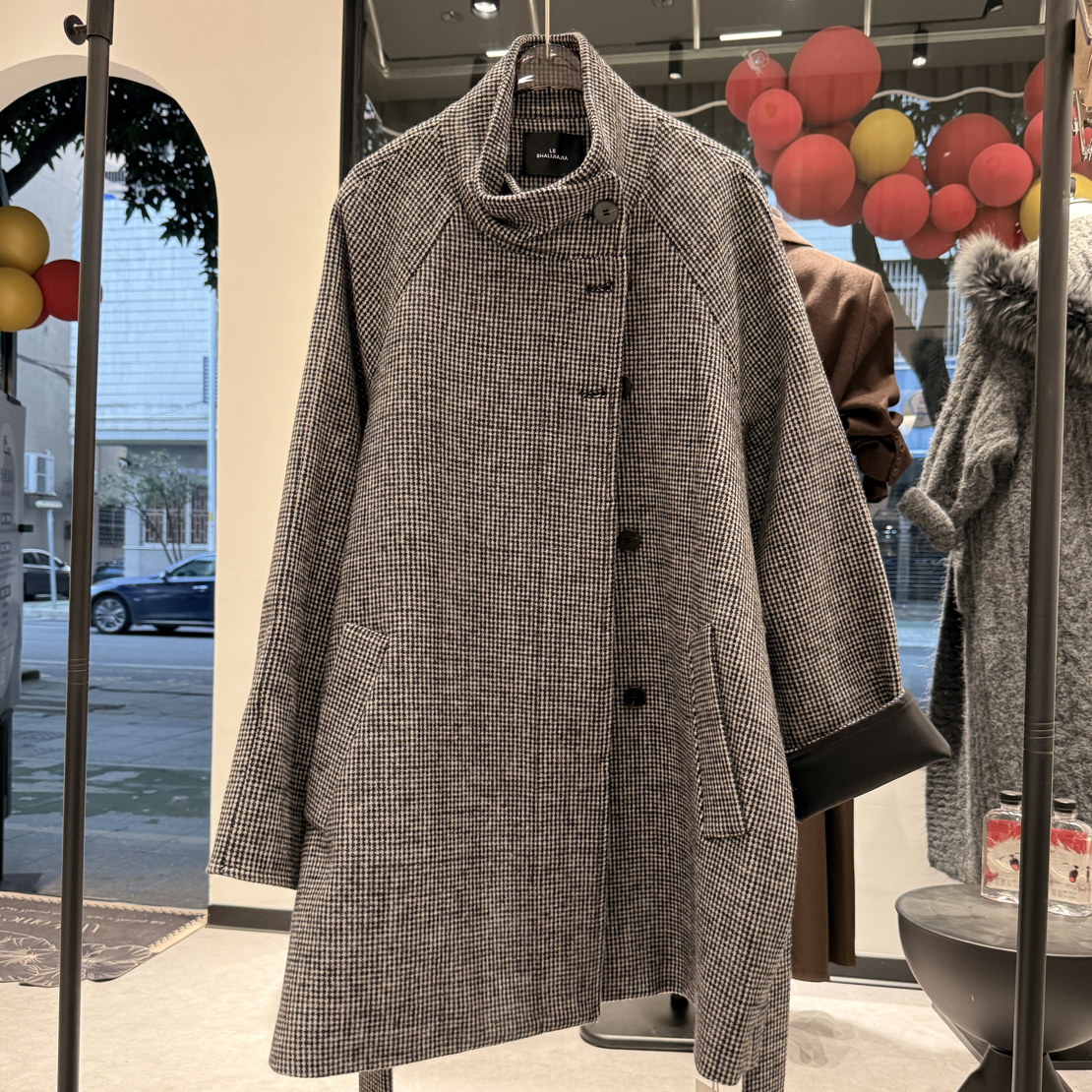 [野Avery-No退换]秋冬韩系宽松黑白格子袖口拼皮立领中长款带腰带