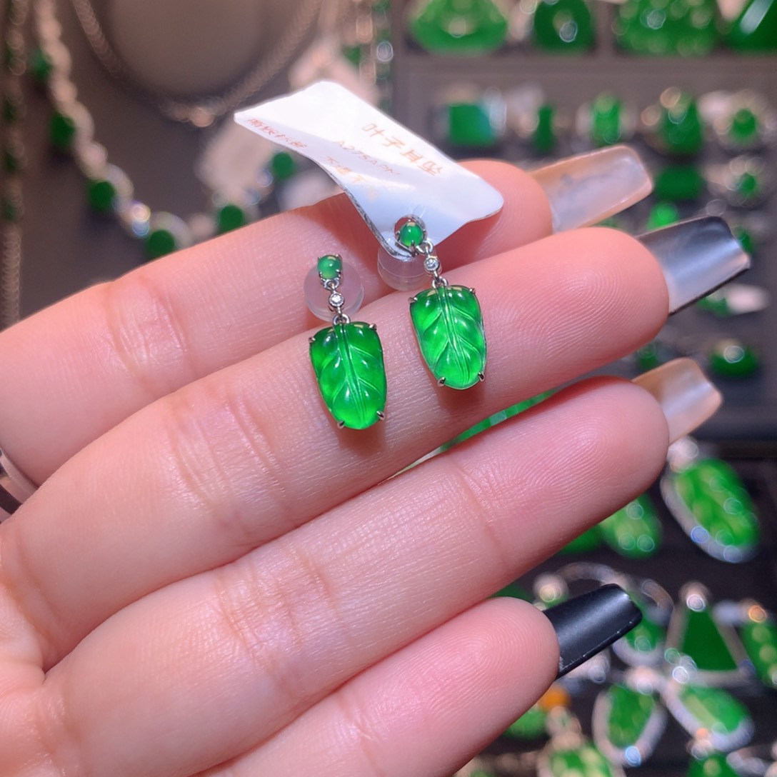 翡翠耳饰18K金镶嵌叶子