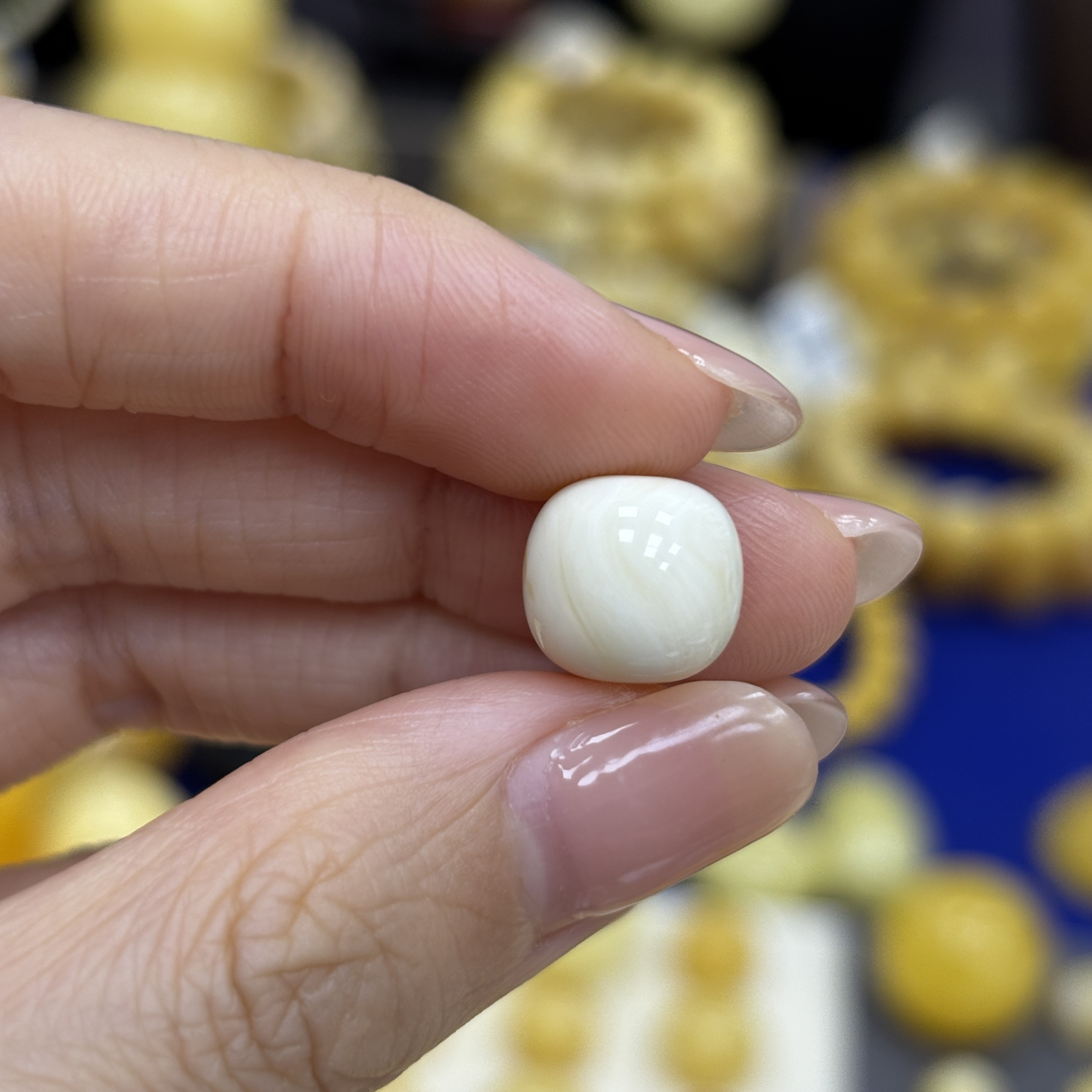 11.0*10.3mm·  16-小妖珠宝天然原矿琥珀蜜蜡