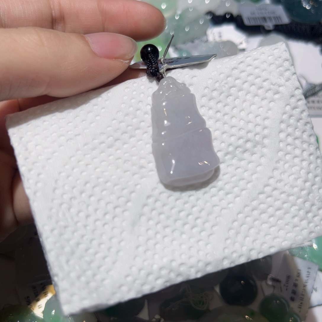 翡翠颈饰未镶嵌天然翡翠A货