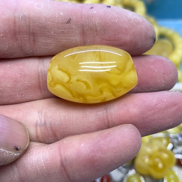 蜜蜡裸石未镶嵌珠