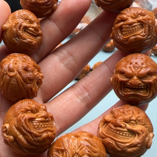 橄榄核手串醉**风雕刻工艺