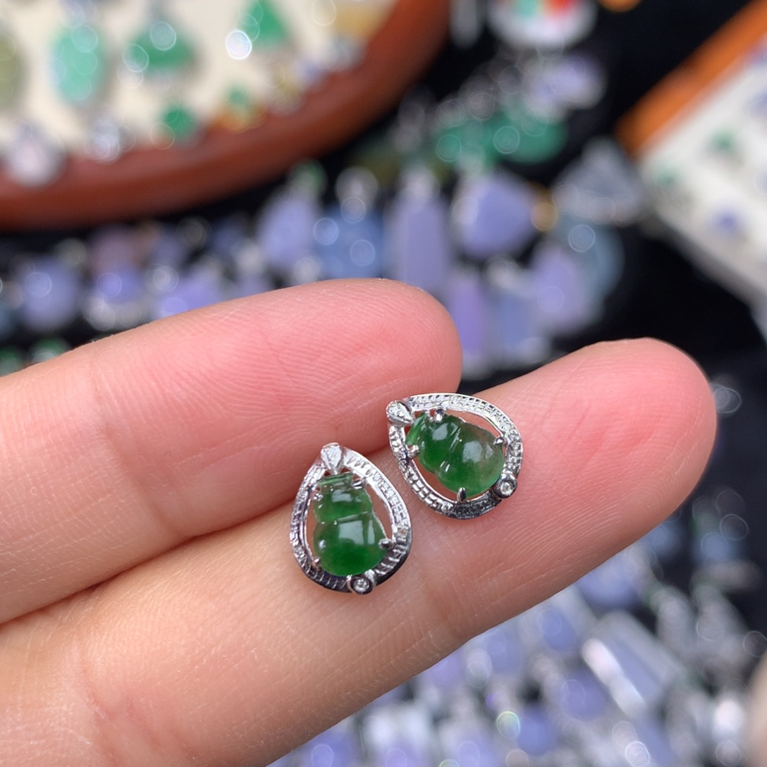 翡翠耳饰18K金镶嵌葫芦耳钉