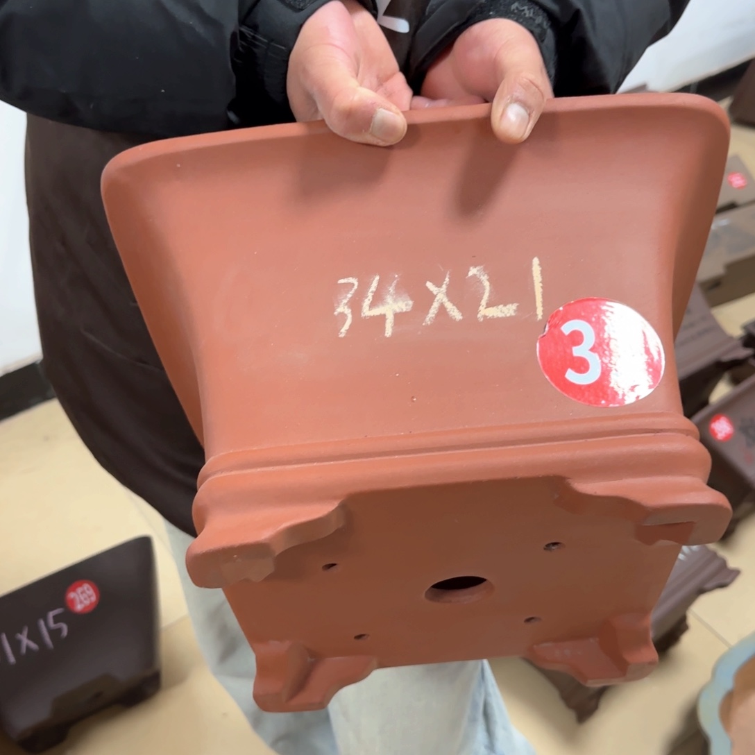 紫砂花盆呜呜呜呜