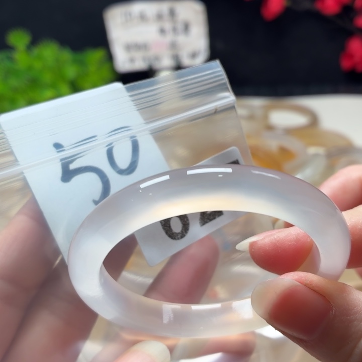 玛瑙/玉髓未镶嵌手镯