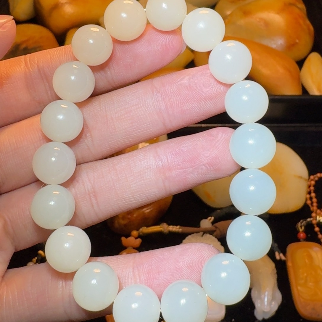 和田玉颈饰未镶嵌