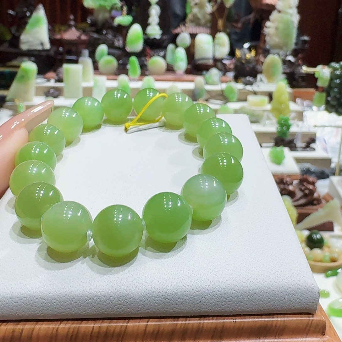 和田玉（翠青玉）未镶嵌挂件翠青卡12