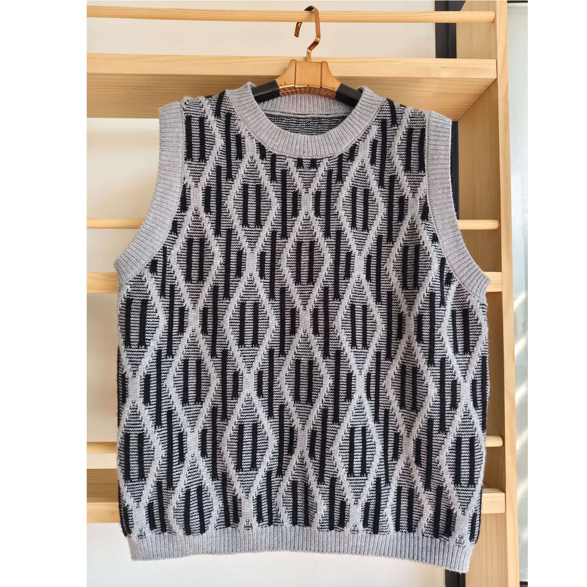 菱形块立体花型背心2025春季新款