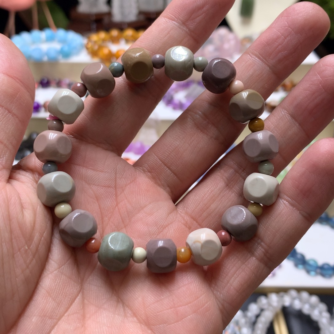 水晶手链未镶嵌阿拉善
