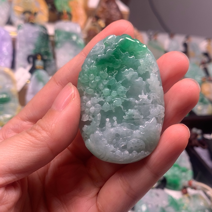 颈饰未镶嵌翡翠吊坠