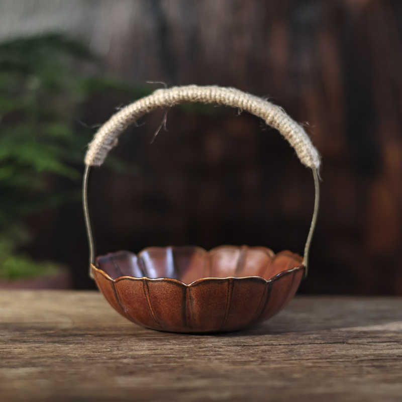 茶小洋-富贵花开木把提梁陶瓷果篮（Q4046）