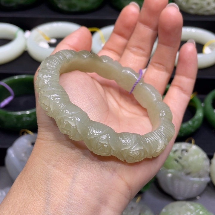 和田玉手镯57圈口 编号17未镶嵌