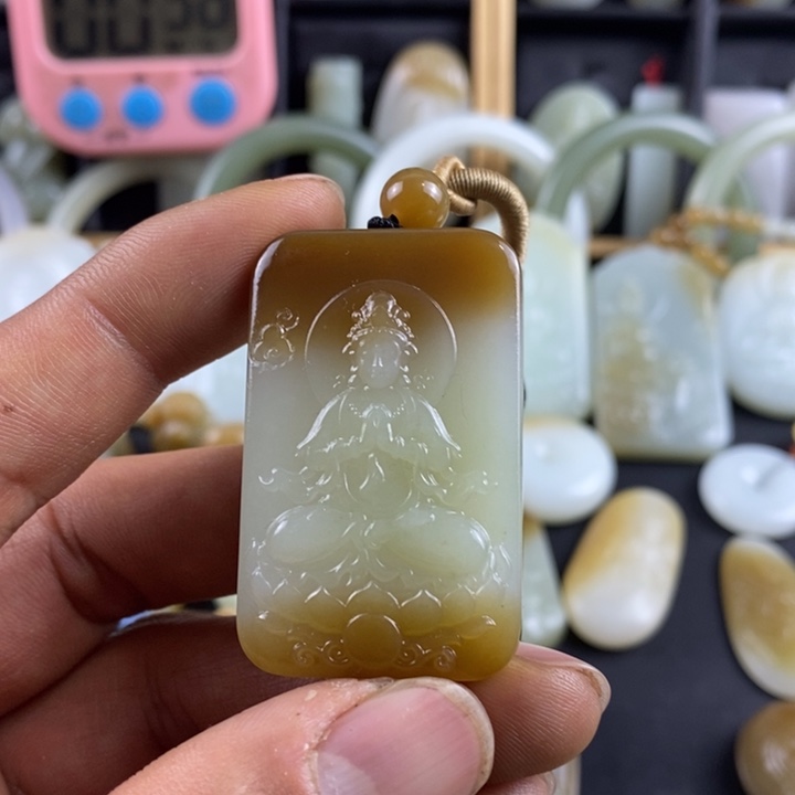 和田玉挂件未镶嵌草**狼