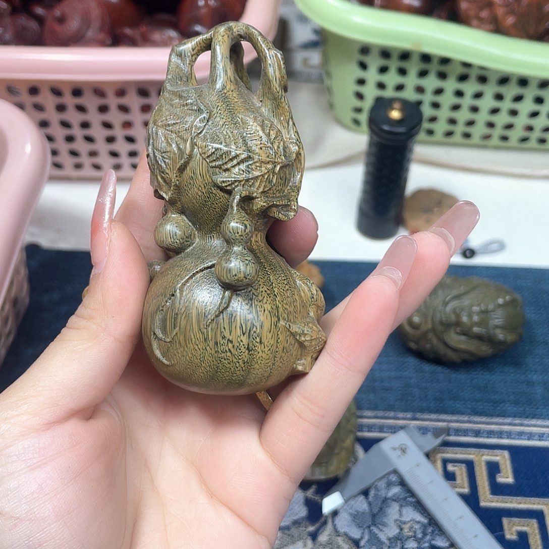 维腊木（绿檀）无事牌