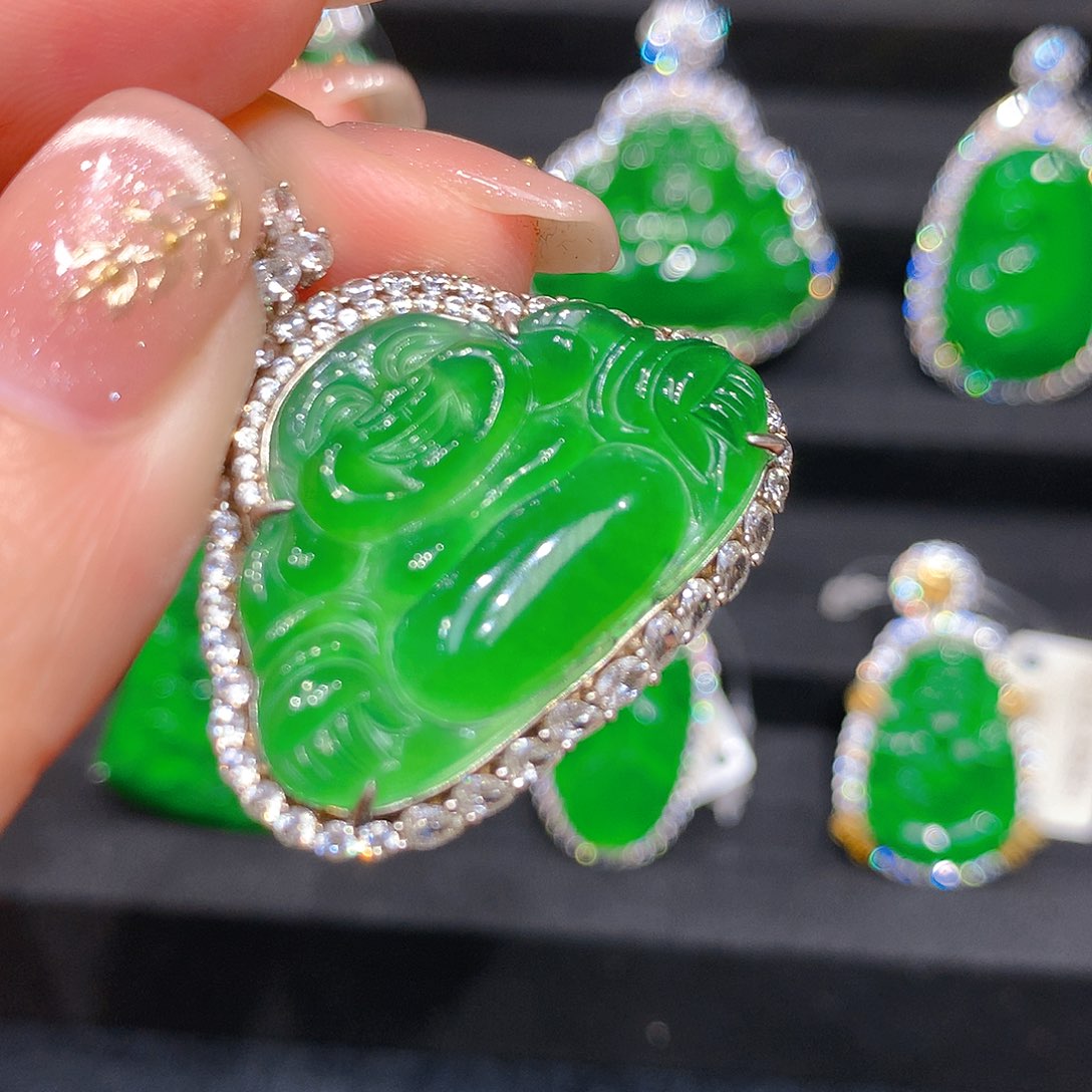 翡翠吊坠(赠链)银S925镶嵌0005