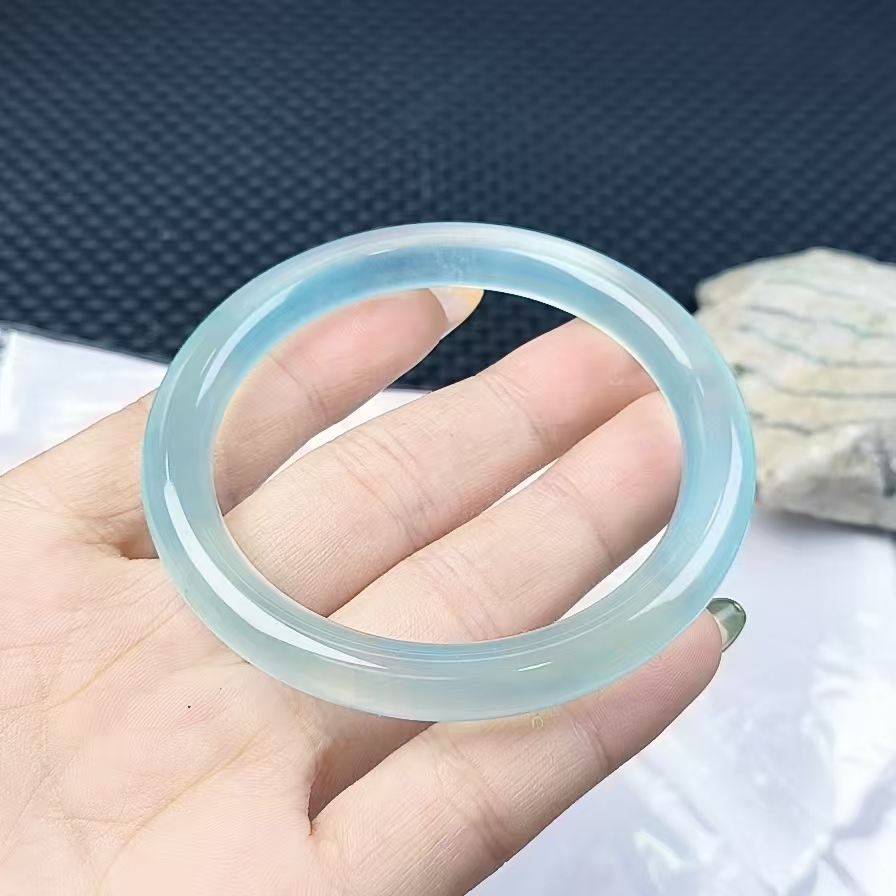 （聚宝严选）蓝冰细圆条手镯妈妈款精致精美百搭时尚