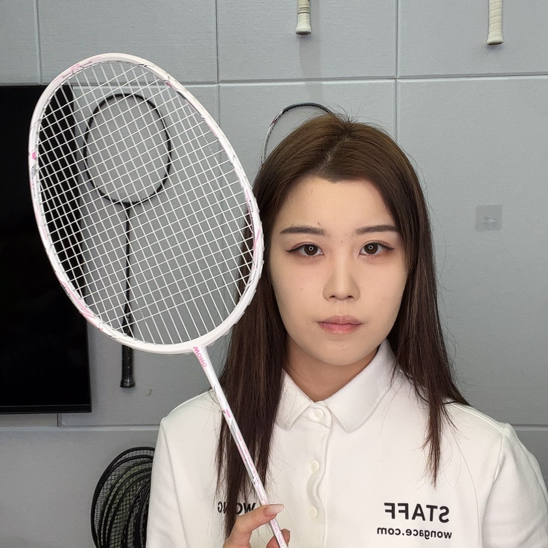 利刃12wong羽毛球拍