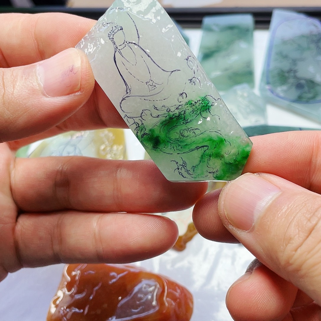 定制翡翠未镶嵌翡翠