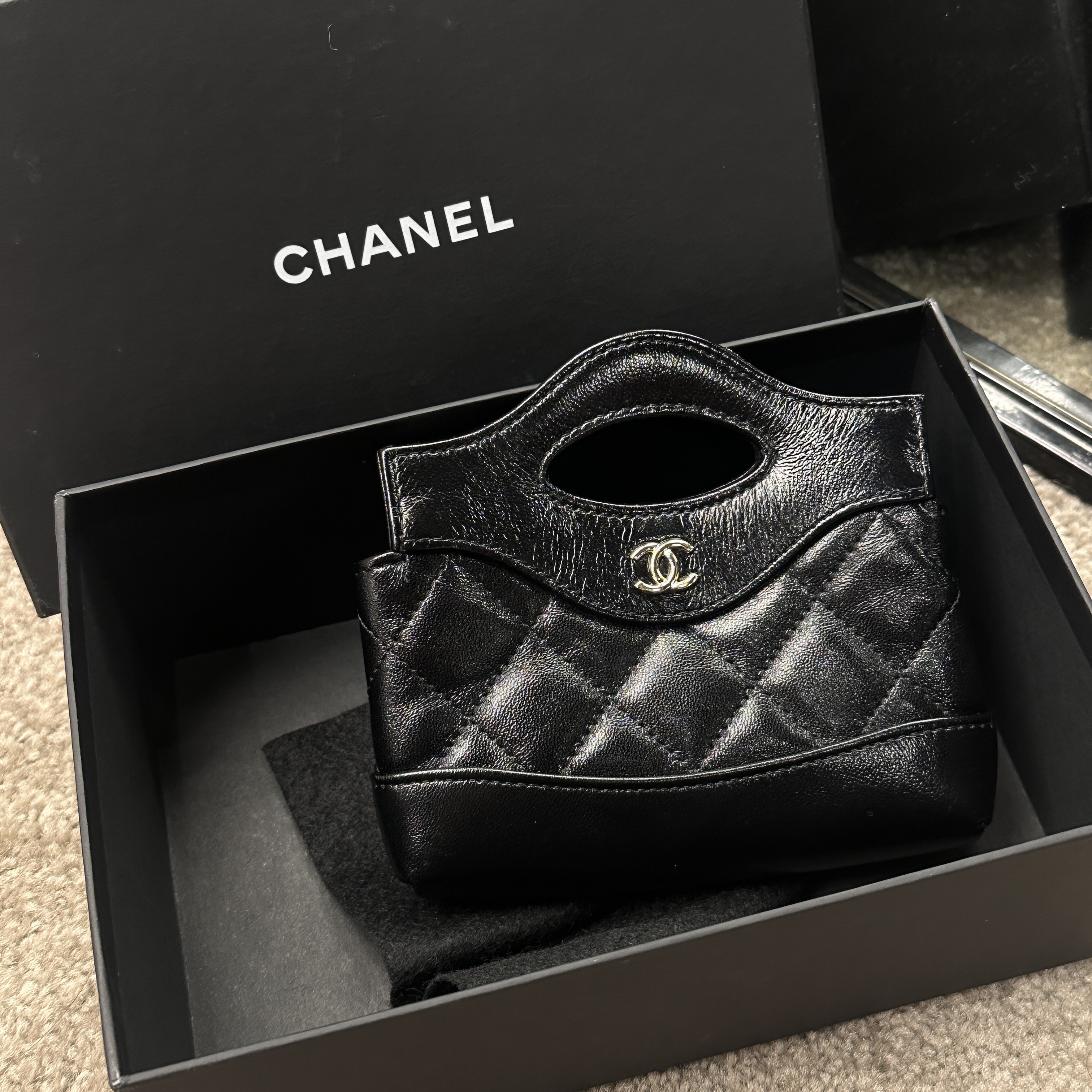 99新 Chanel/香奈儿 24S黑金羊皮31bag super mini