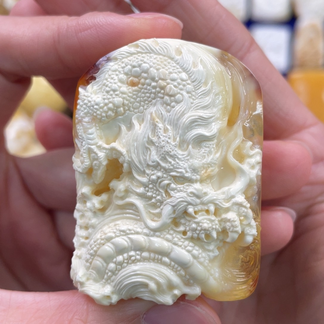 蜜蜡裸石未镶嵌琥珀蜜蜡雕刻龙牌
