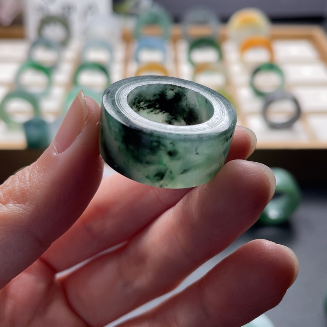 定制翡翠未镶嵌翡翠