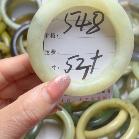 岫岩老玉（透闪石质玉）手镯未镶嵌