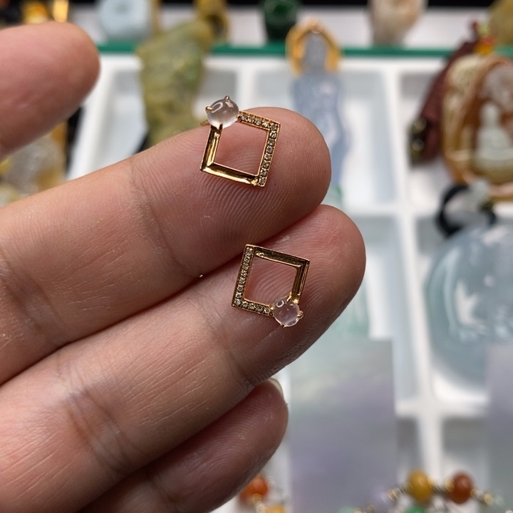 翡翠未镶嵌颈饰未