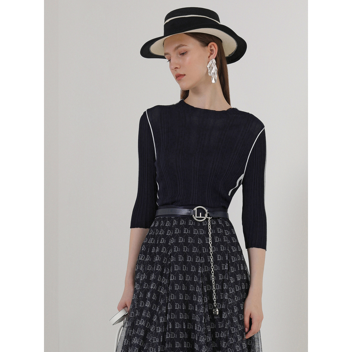 【九月】莱芙艾迪儿毛针织衫1W1M42079