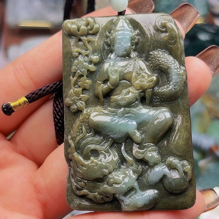 翡翠未镶嵌颈饰挂件