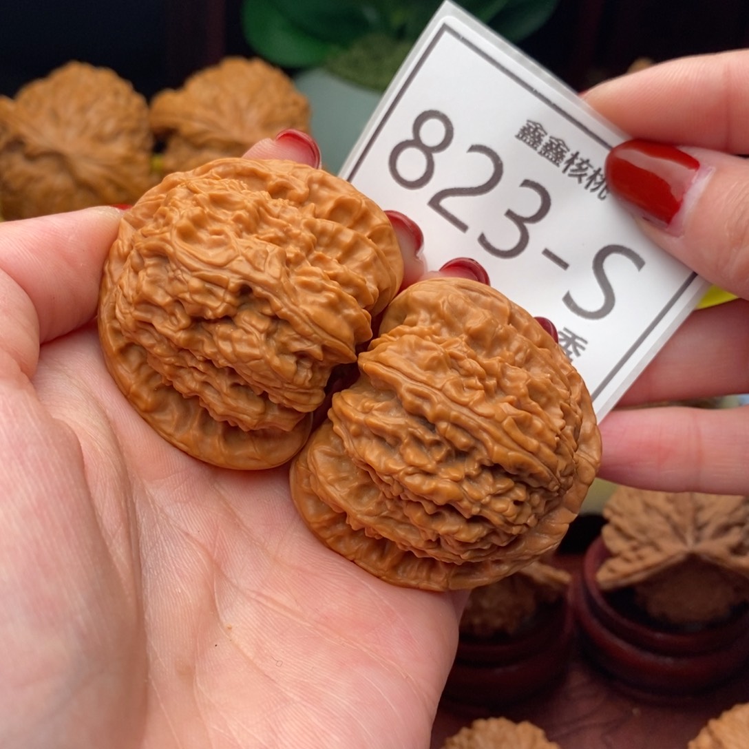 文玩核桃把件白狮44