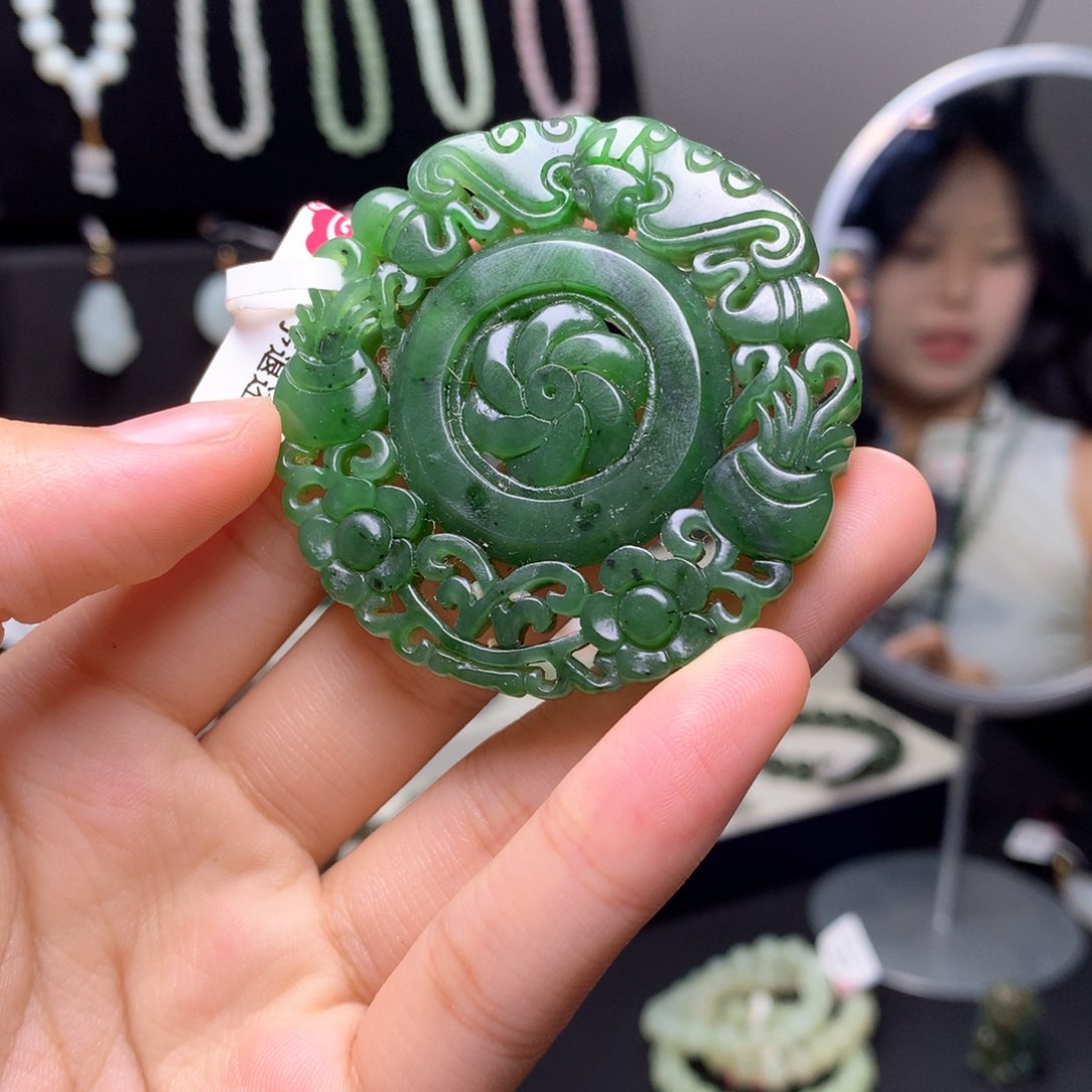 和田玉未镶嵌吊坠(不含链)