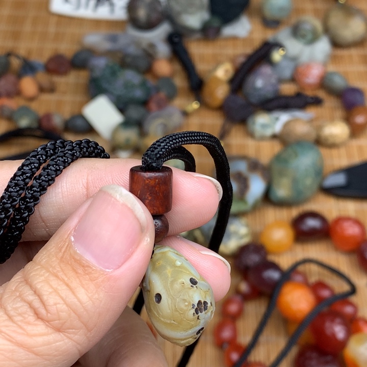 玛瑙/玉髓珠宝半成品未镶嵌五**果