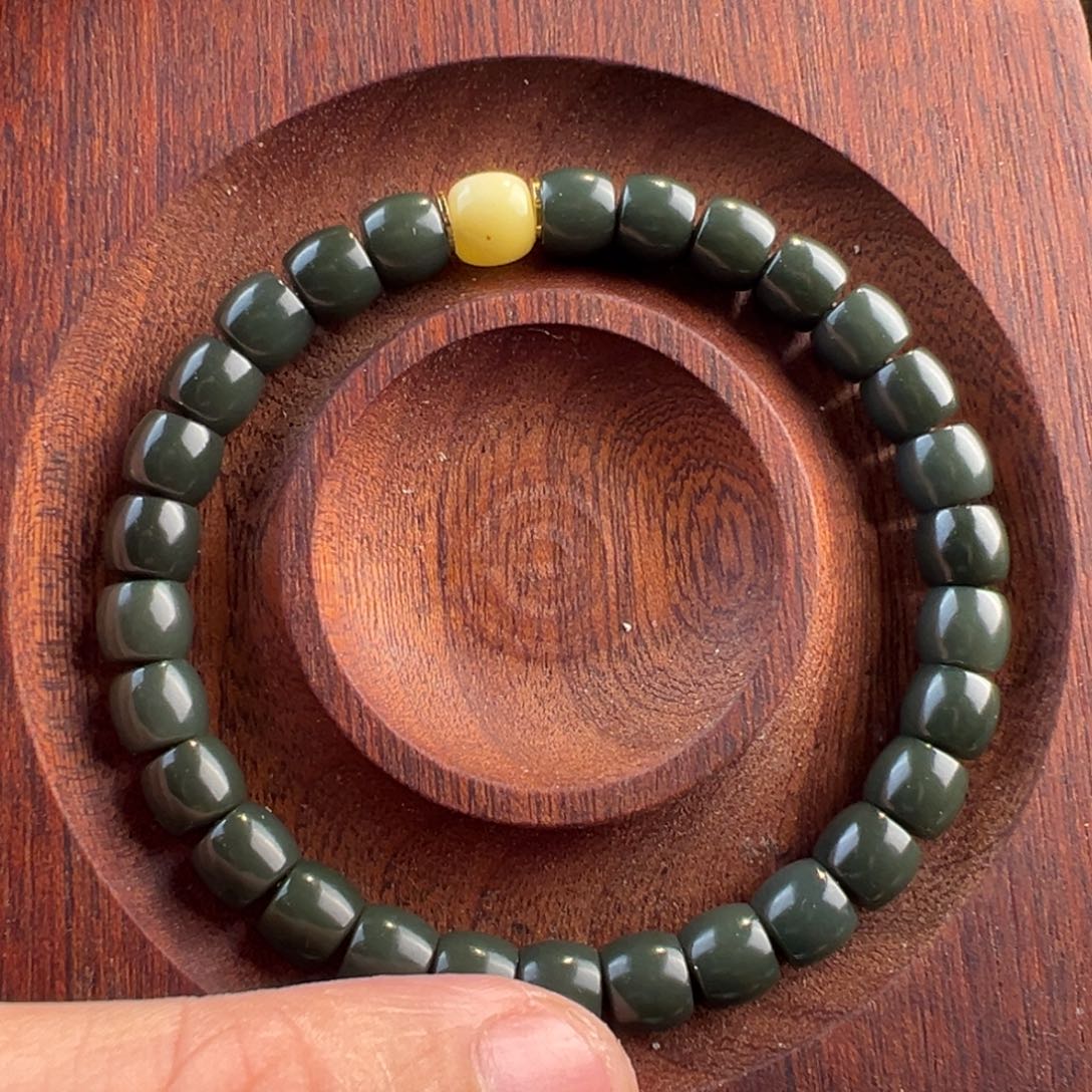 和田玉未镶嵌手链