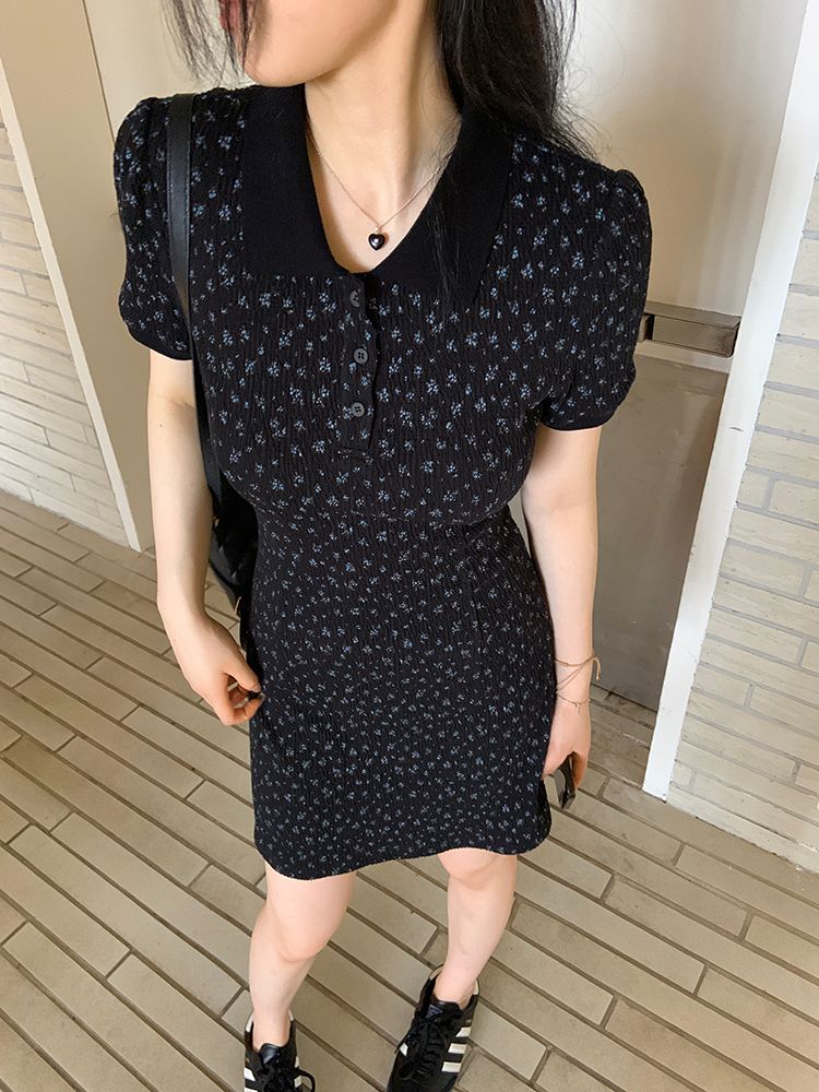 大码女装黑色polo领短袖条纹设计感夏日季印花收腰显瘦百搭连衣裙