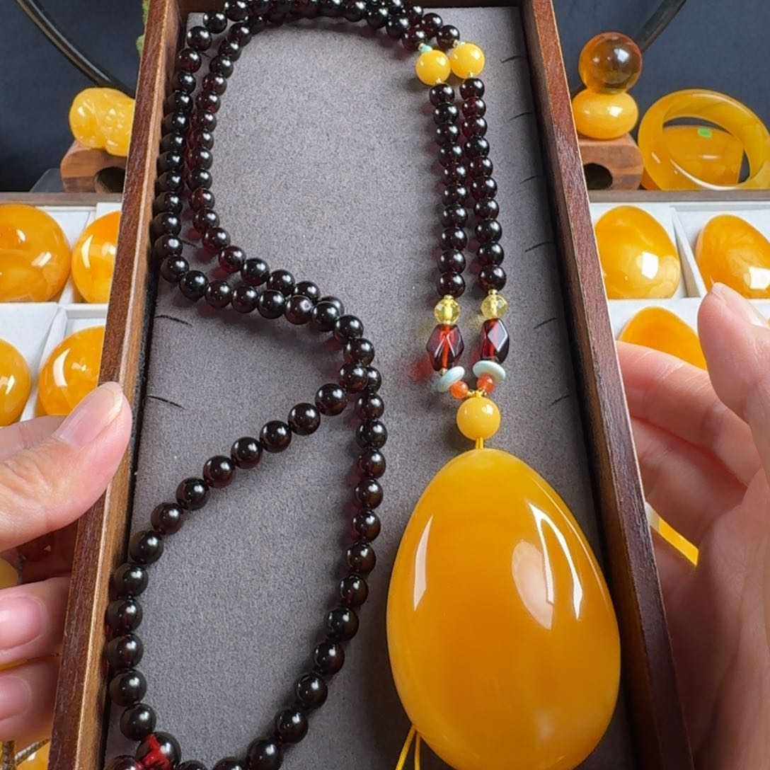 蜜蜡毛衣链未镶嵌