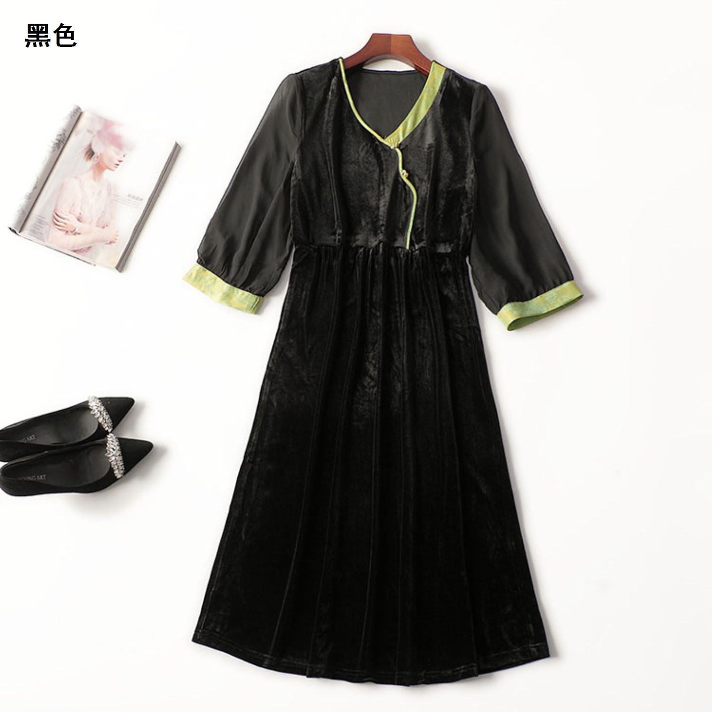 410558秋丝绒加长款九分袖V领黑色连衣裙裙子